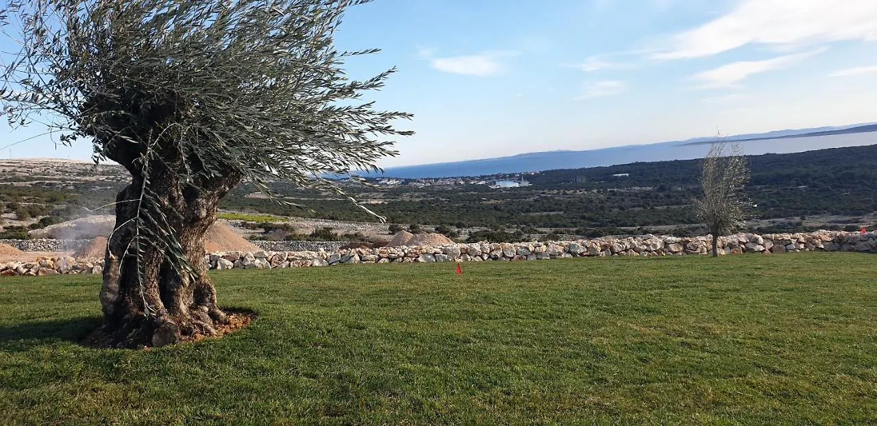 Luxury tent Larah Land 4 Star Glamping Adria Lodge Simuni Croatia